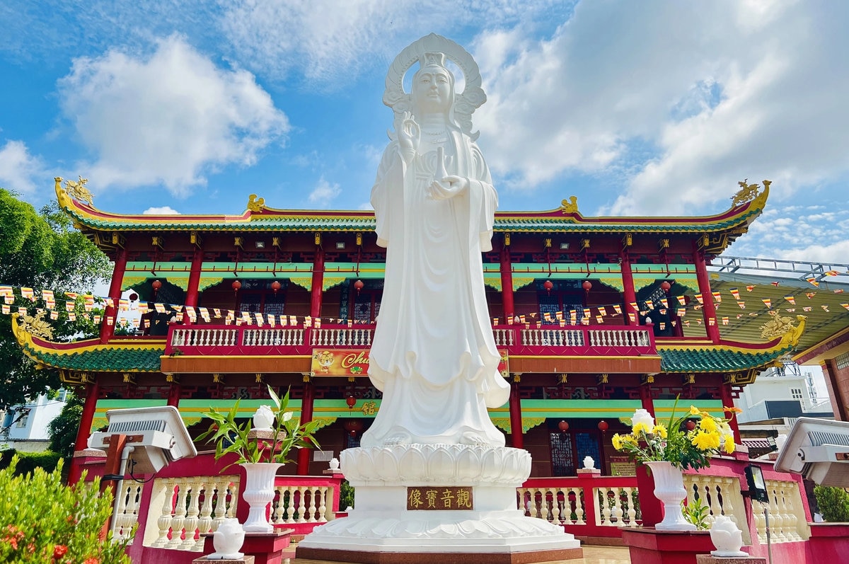 Tượng Quan Thế Âm Bồ Tát 
